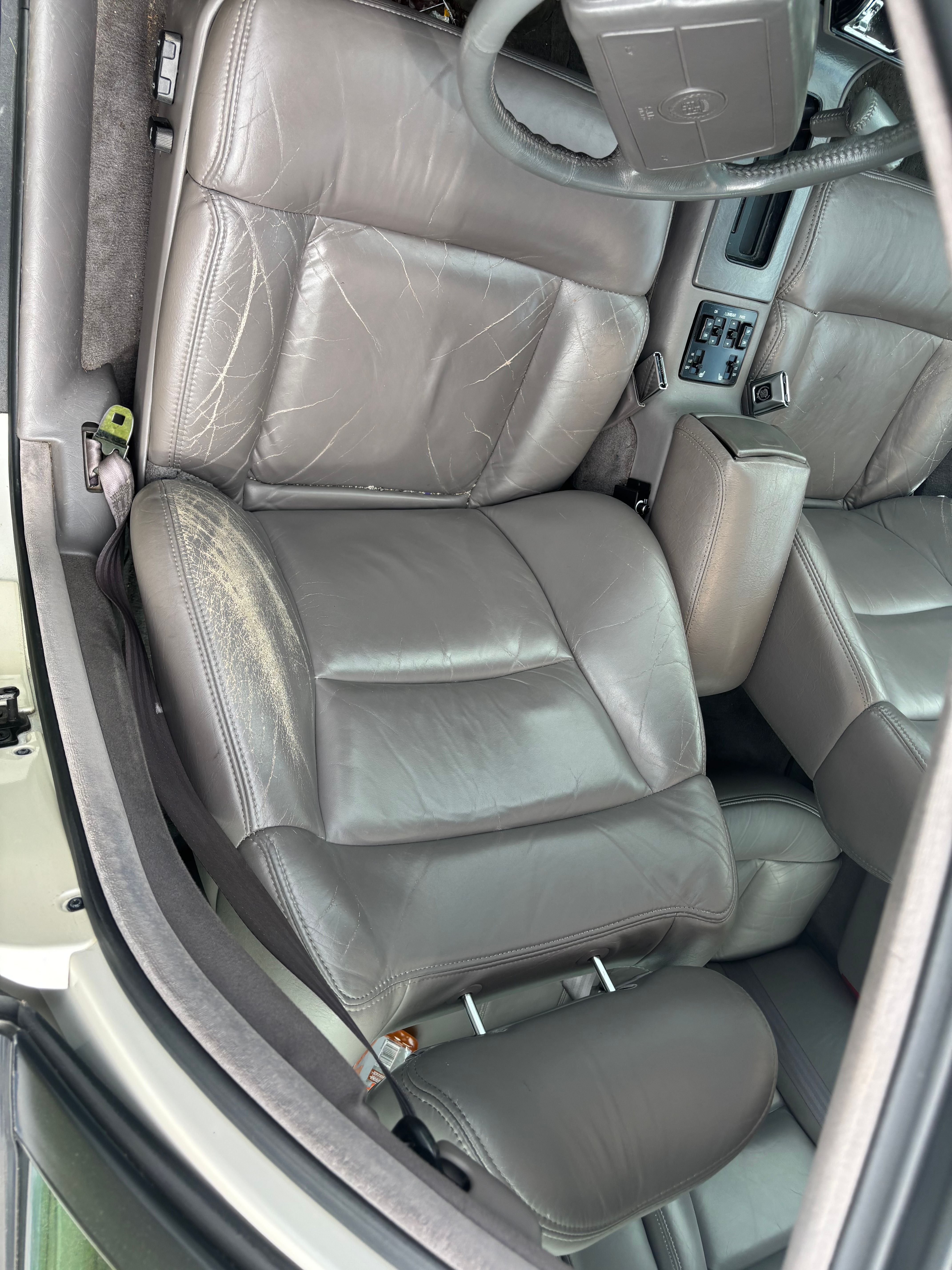 Used 1993 Cadillac Seville FWD image 13