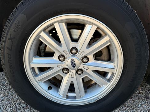 Used 2005 Ford Mustang Coupe image 10