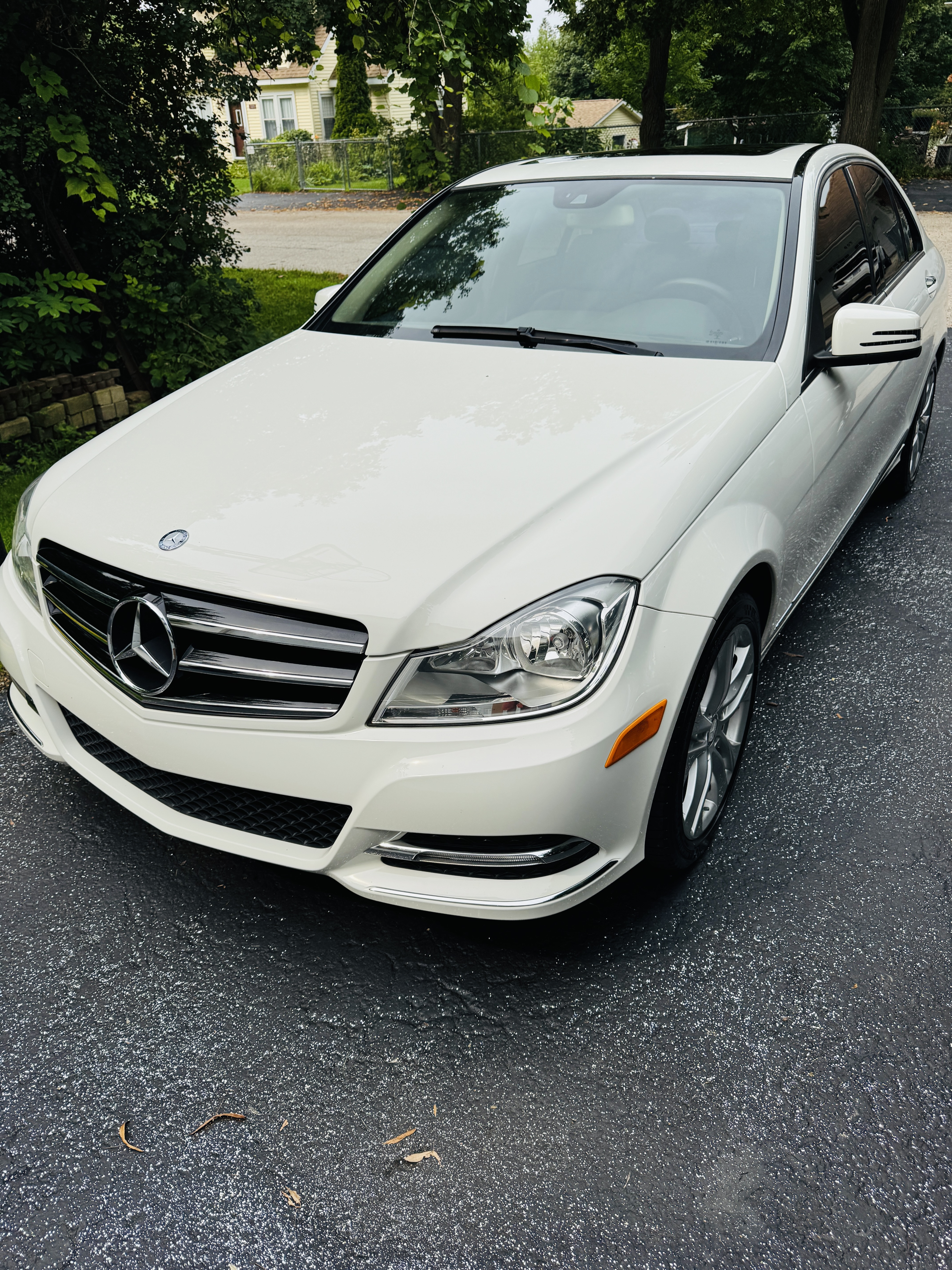 Used 2012 Mercedes-Benz C 300 4MATIC Sedan image 17