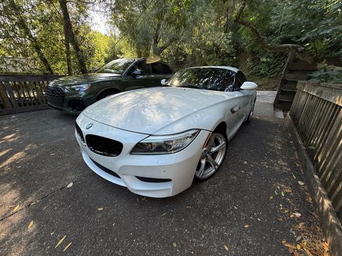 Used 2016 BMW Z4 sDrive28i RWD image 10