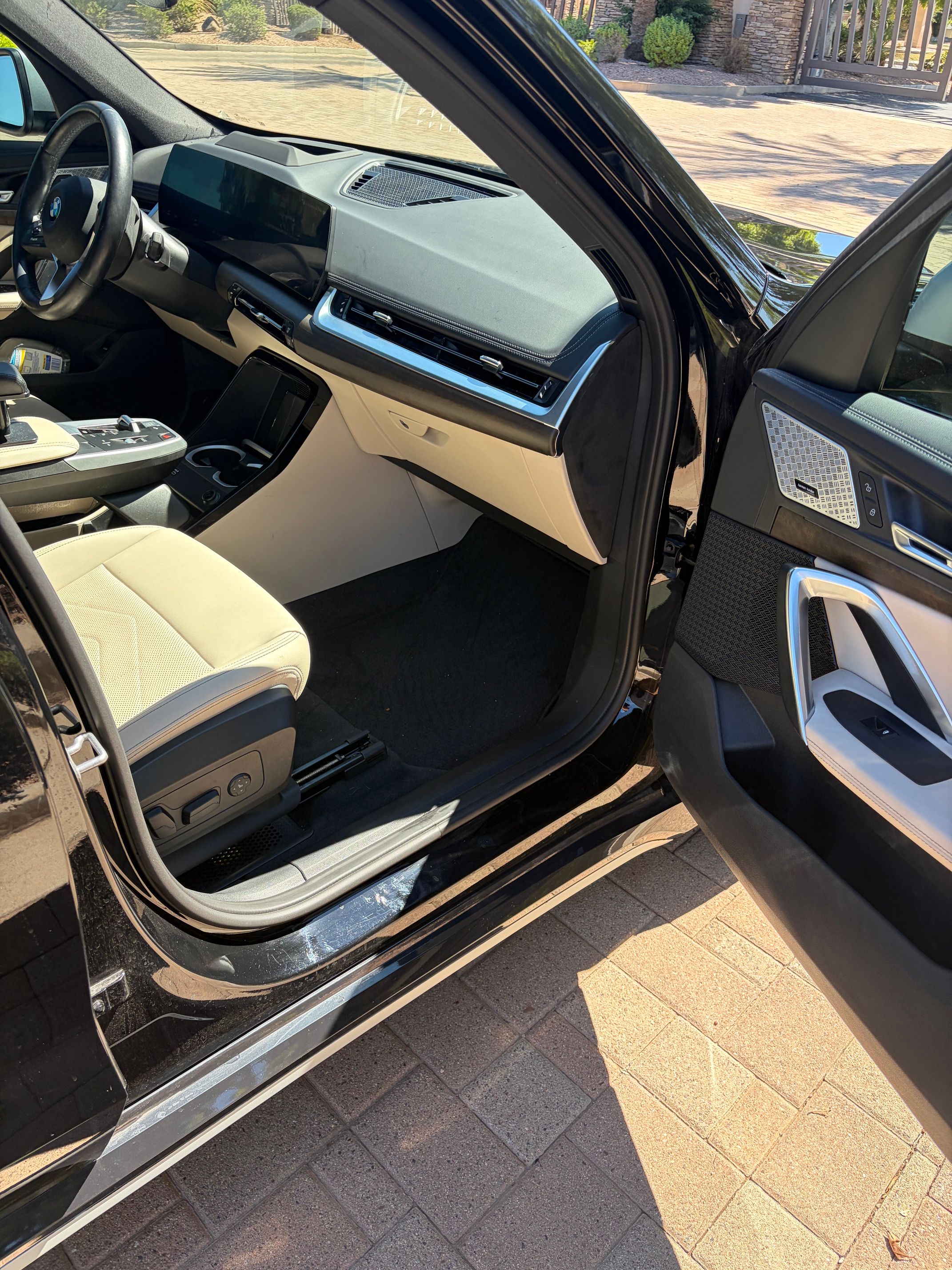 Used 2023 BMW X1 xDrive28i w/ Premium Package AWD/4WD image 12