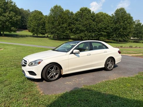 Used 2015 Mercedes-Benz E 350 Sedan image 4