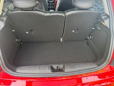 Used 2018 MINI Cooper S image 9