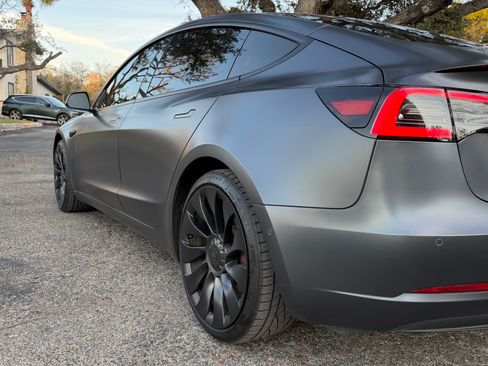 Used 2022 Tesla Model 3 Performance image 12