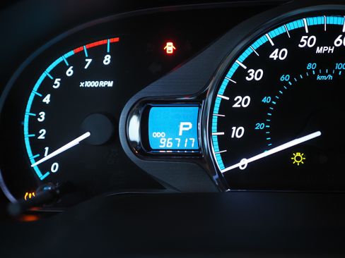 Used 2014 Toyota Sienna XLE image 6