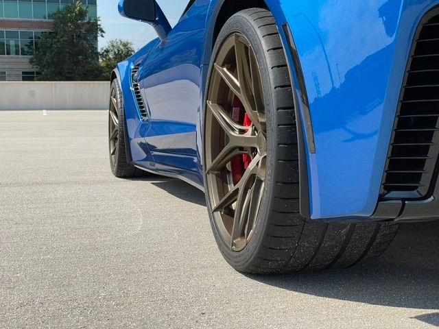 Used 2015 Chevrolet Corvette Z06 w/ 2LZ Preferred Equipment Group RWD image 12