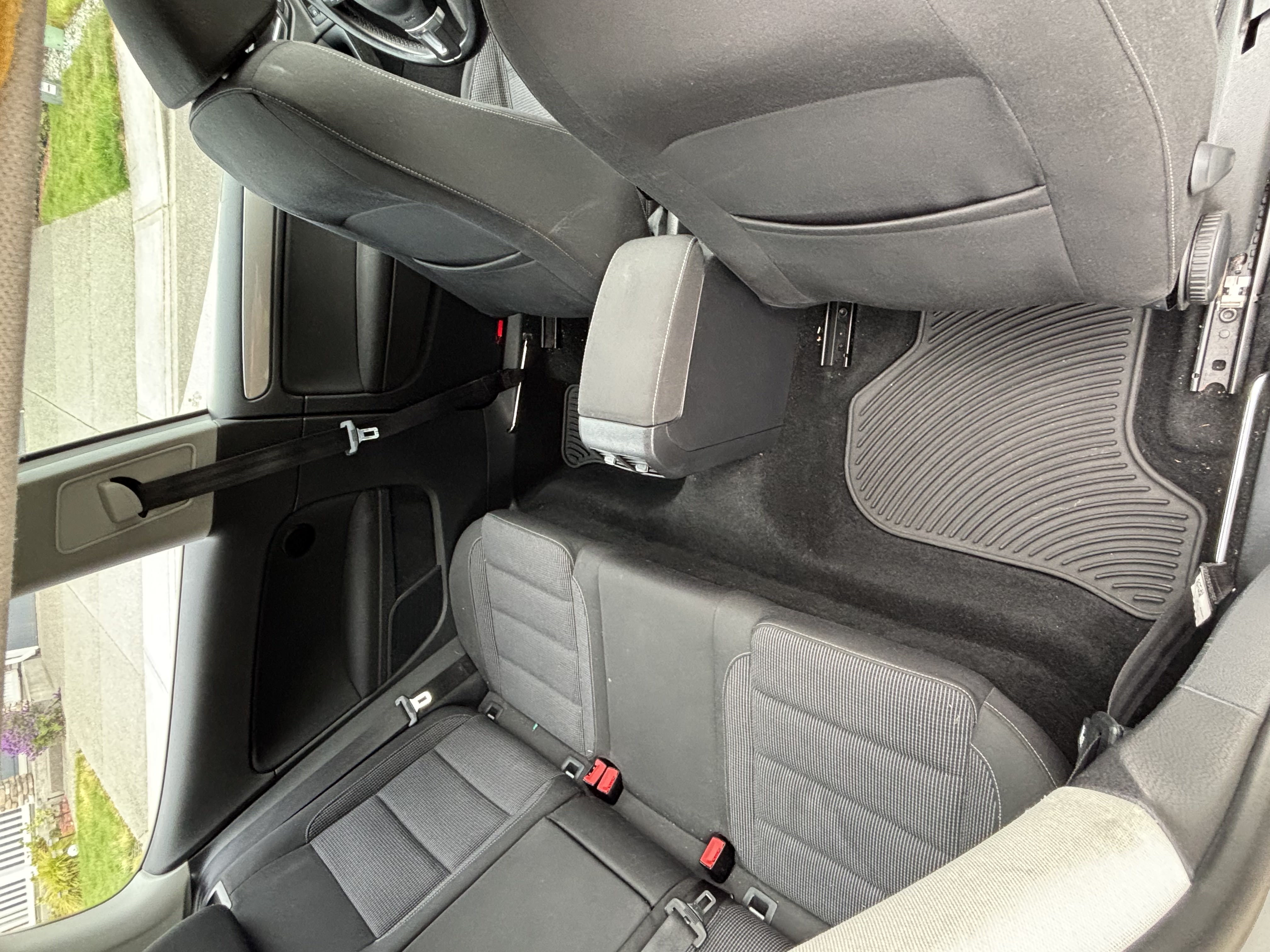 Used 2012 Volkswagen Golf TDI FWD image 10