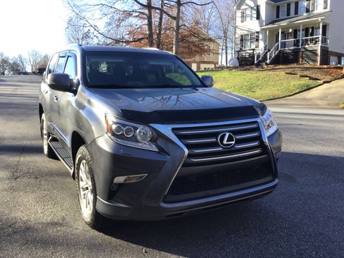Used 2016 Lexus GX 460 image 16