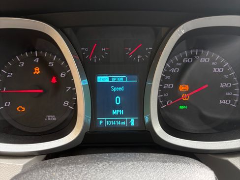 Used 2015 Chevrolet Equinox LS FWD image 2