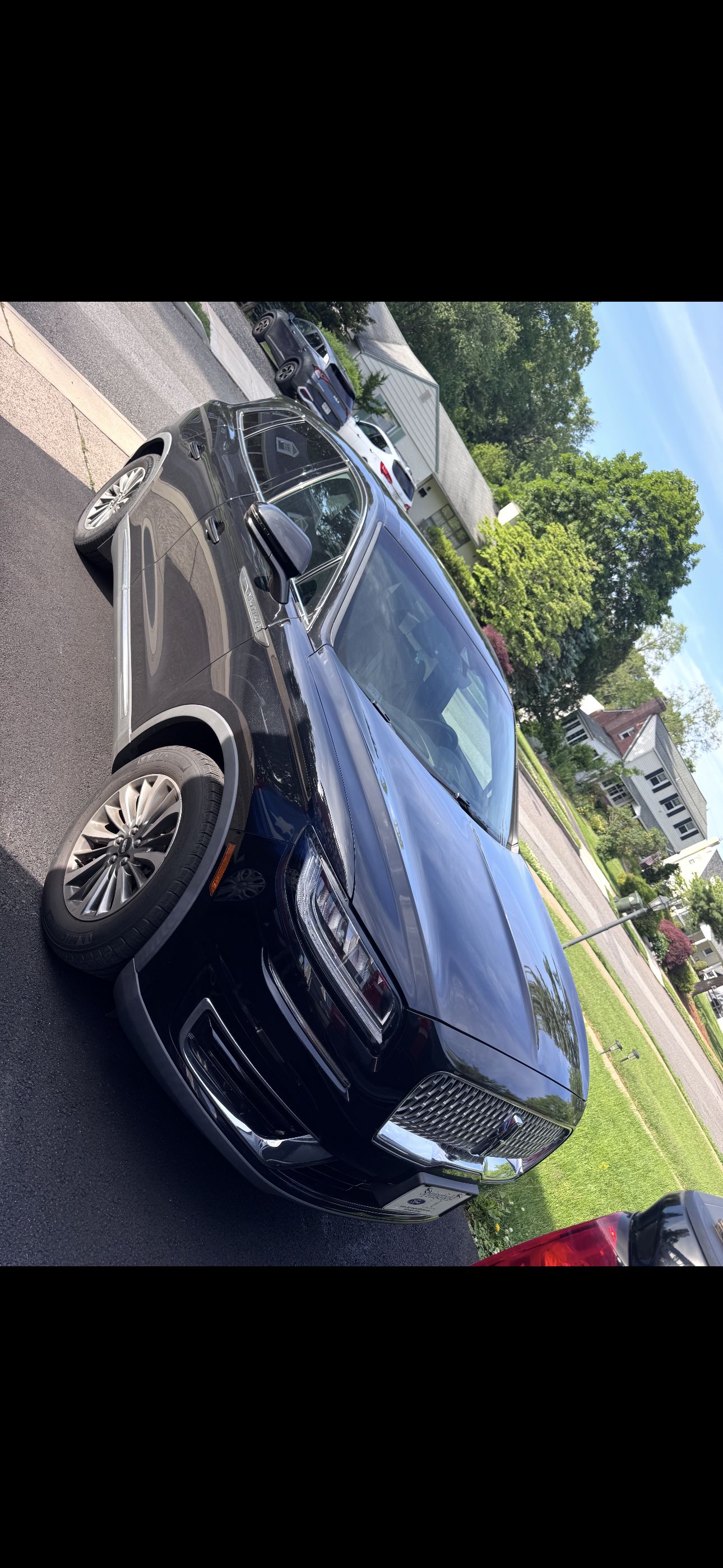 Used 2019 Lincoln Nautilus Select AWD/4WD image 2