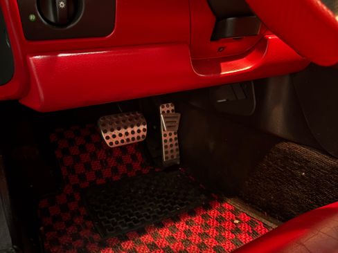 Used 2005 Chrysler Crossfire SRT-6 image 23