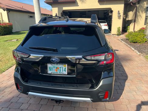 Used 2020 Subaru Outback Limited AWD/4WD image 2