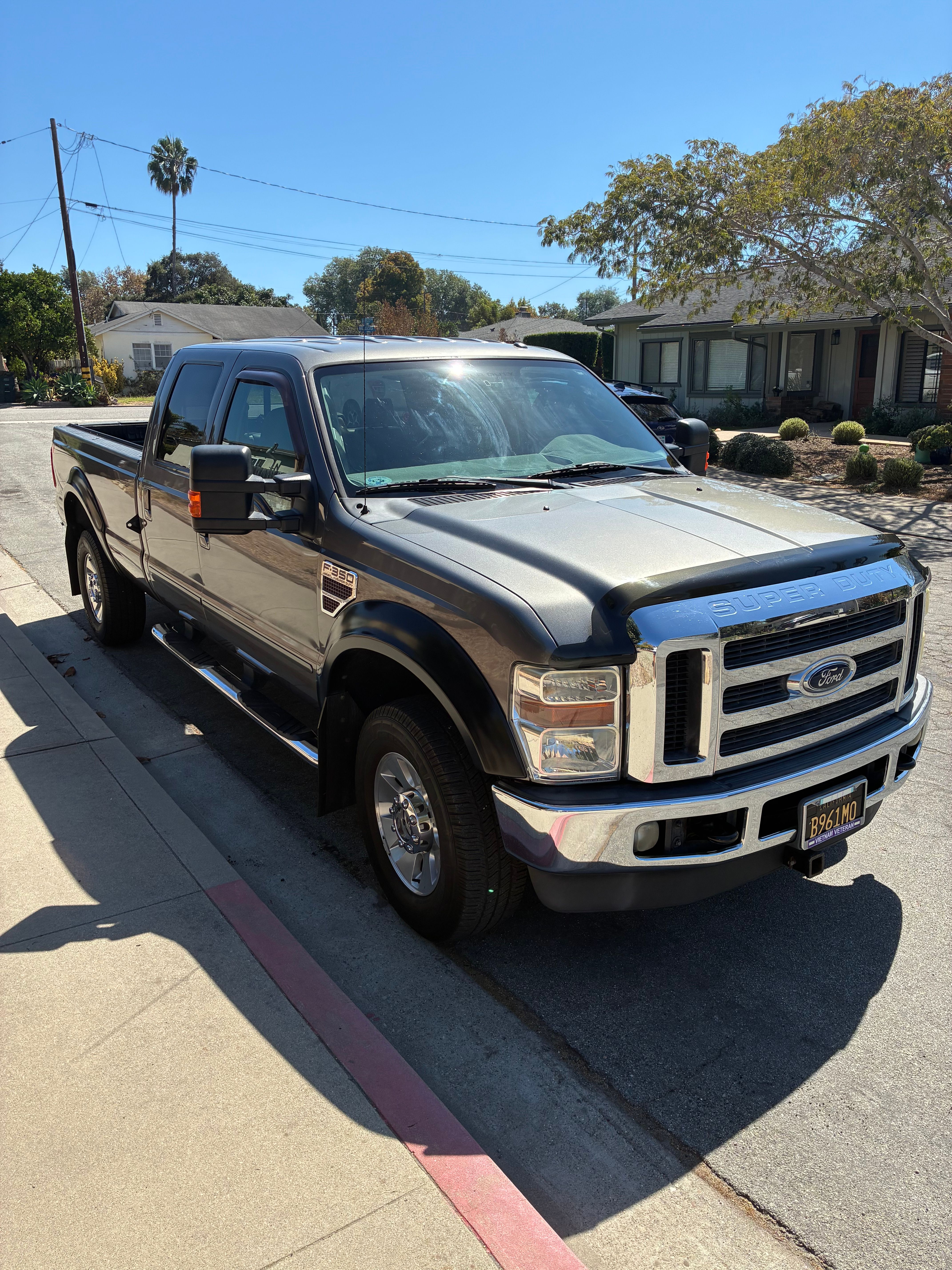 Used 2010 Ford F350 Lariat AWD/4WD image 2