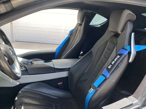 Used 2015 BMW i8 Coupe 2D image 6