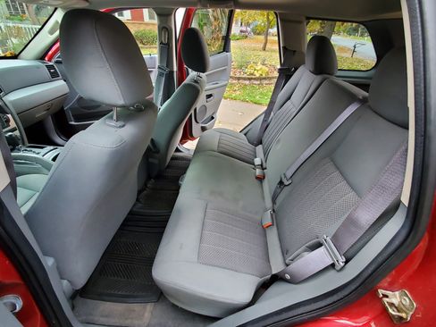 Used 2006 Jeep Grand Cherokee Laredo image 6