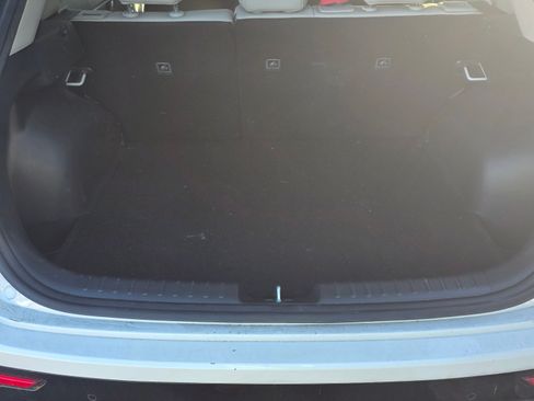 Used 2023 Kia Niro EX Touring image 9