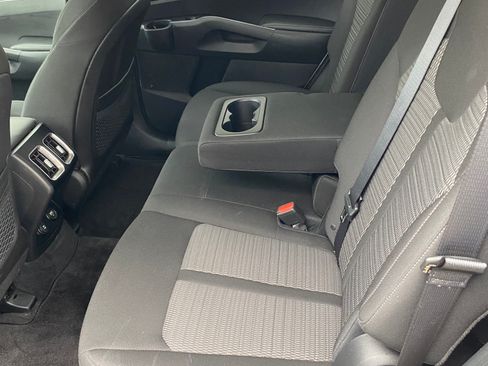 Used 2023 Kia Sorento LX image 8