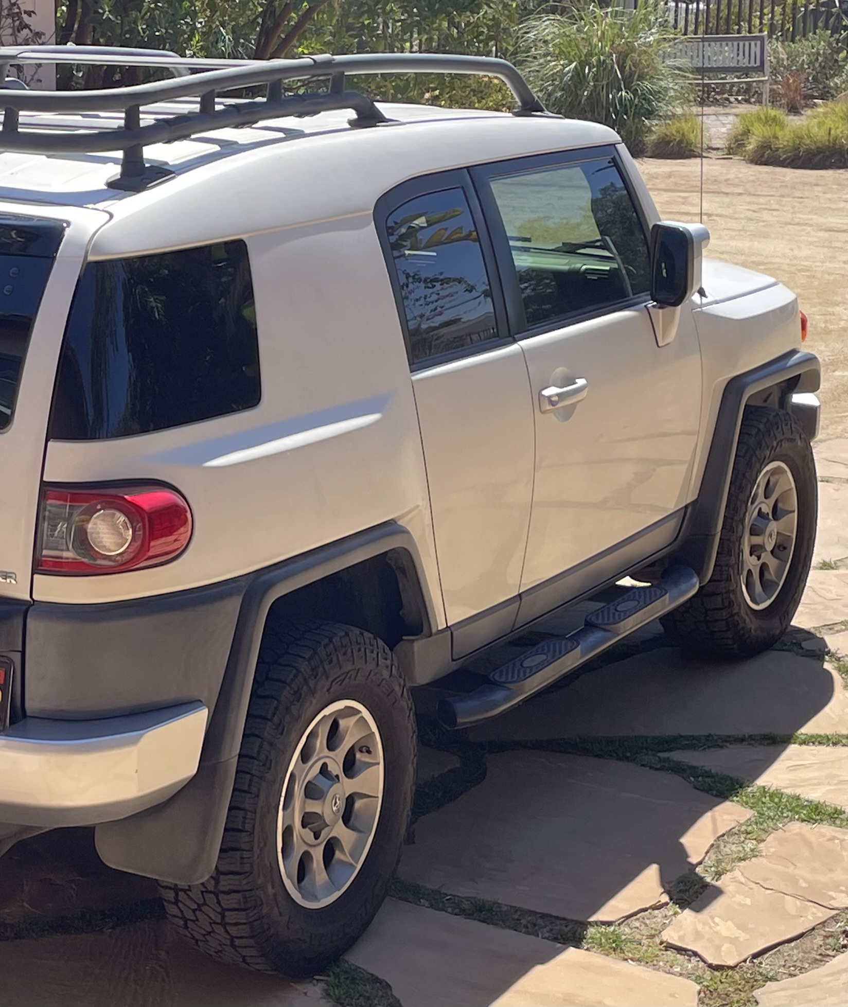 Used 2013 Toyota FJ Cruiser 4WD w/ Upgrade Pkg image 12