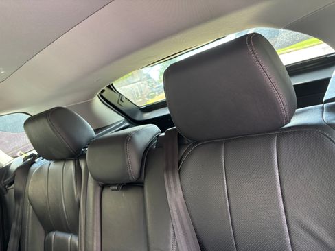 Used 2019 Land Rover Range Rover Evoque AWD/4WD image 9