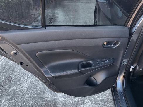 Used 2020 Nissan Versa SV image 22