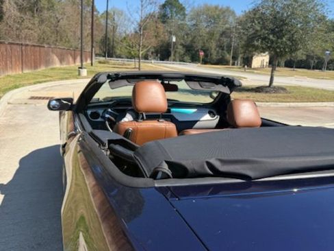 Used 2010 Ford Mustang Premium image 2