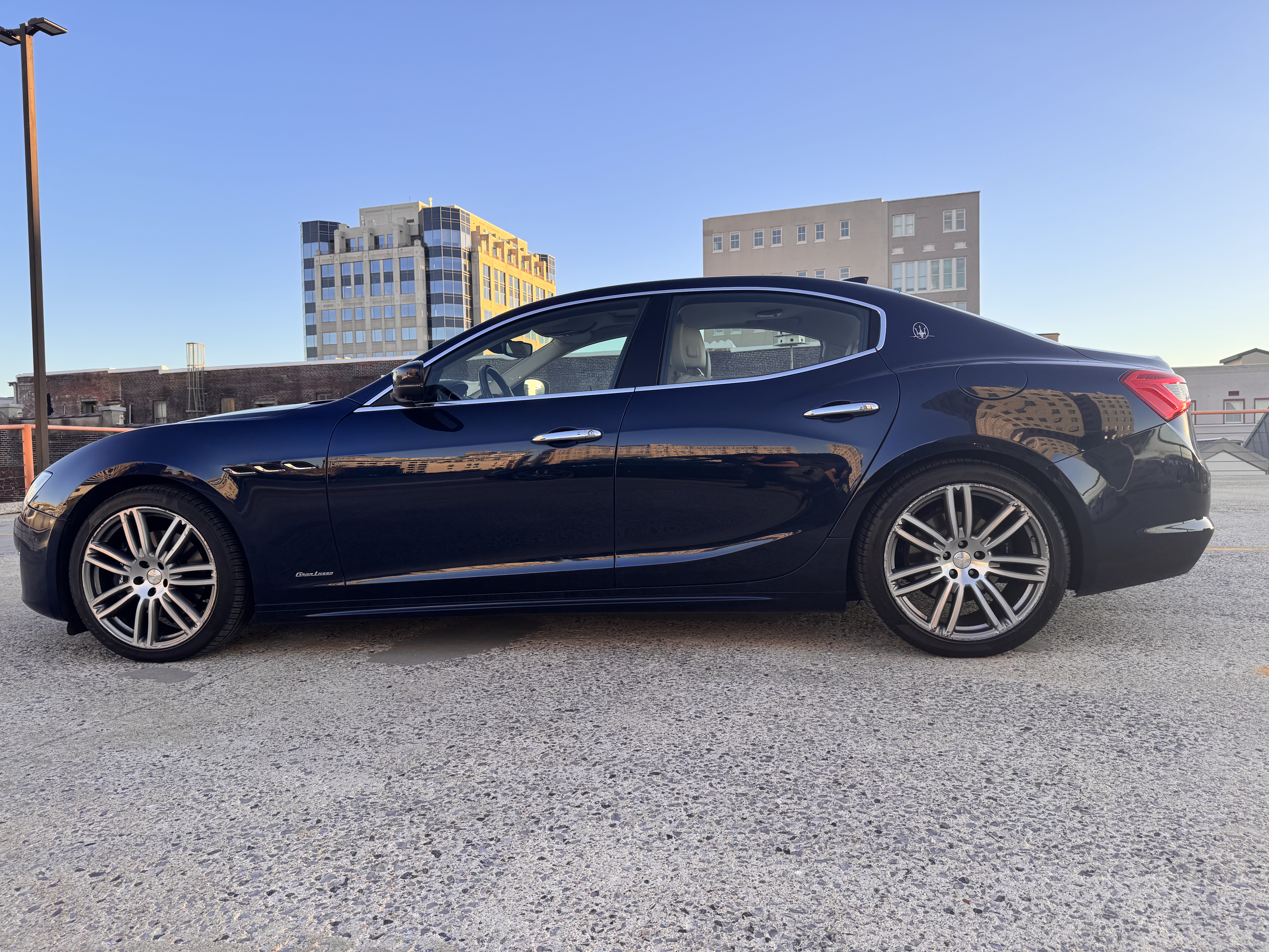 Used 2019 Maserati Ghibli GranLusso RWD image 11
