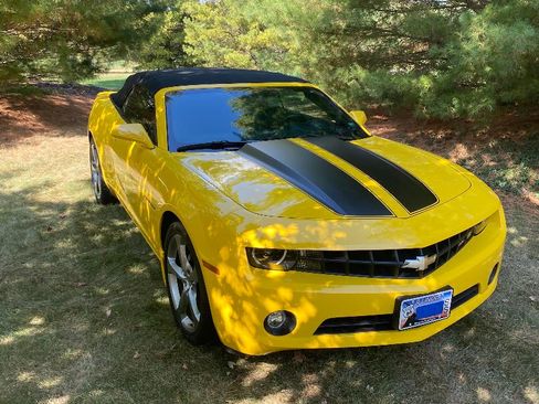 Used 2013 Chevrolet Camaro LT w/ RS Package RWD image 4
