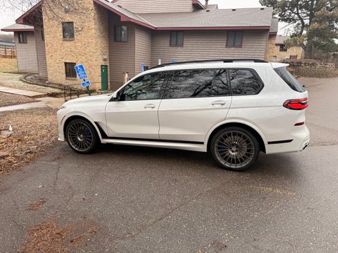 Used 2025 BMW ALPINA XB7 image 8