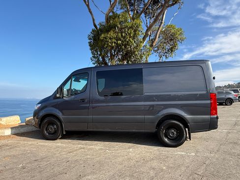 Used 2024 Mercedes-Benz Sprinter 2500 image 1