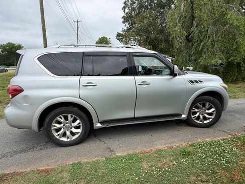 Used 2012 INFINITI QX56 2WD w/ Theater Pkg image 2