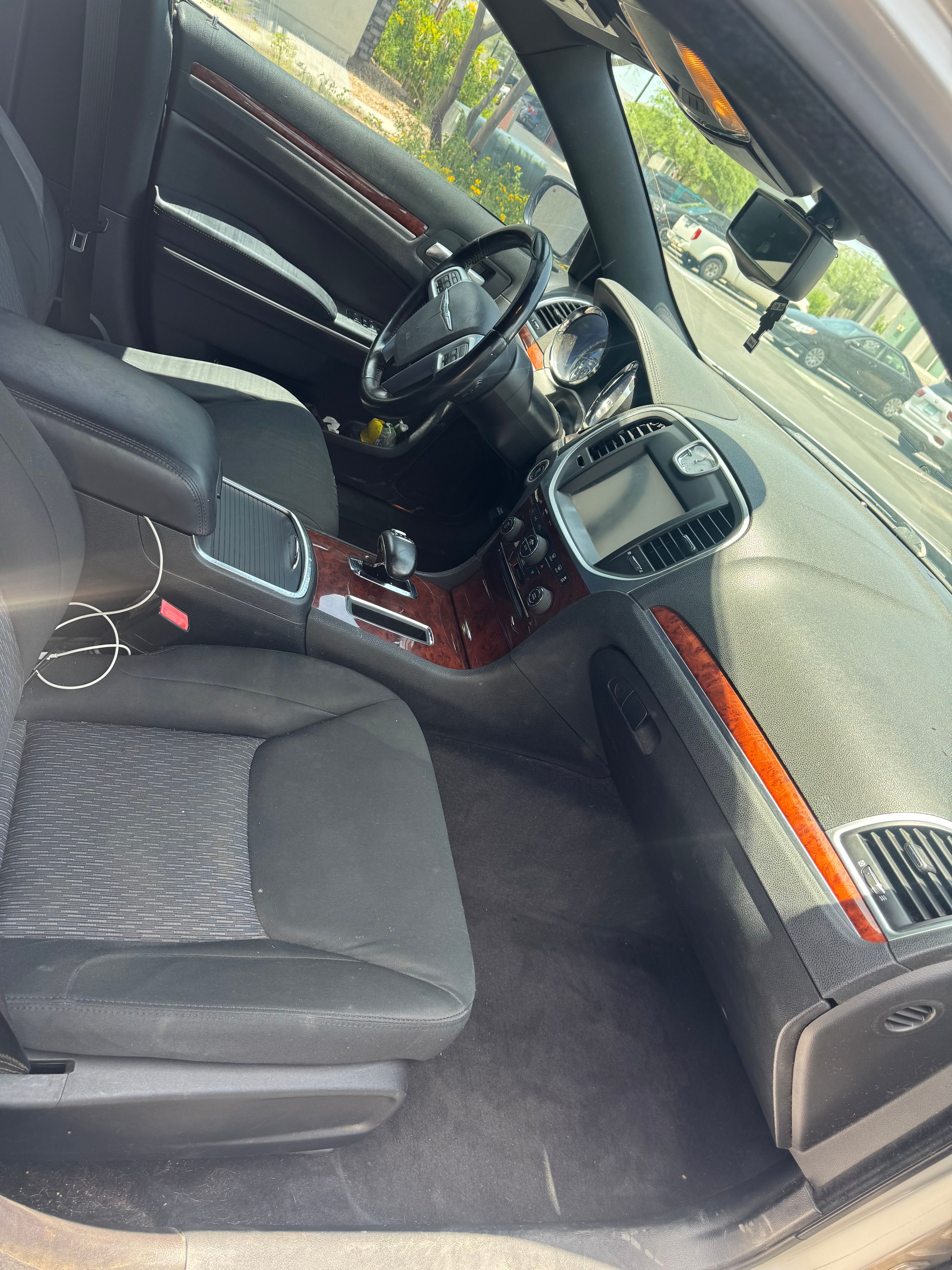 Used 2012 Chrysler 300 RWD image 9