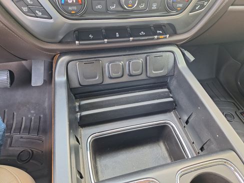 Used 2015 Chevrolet Silverado 1500 LTZ w/ LTZ Plus Package image 16