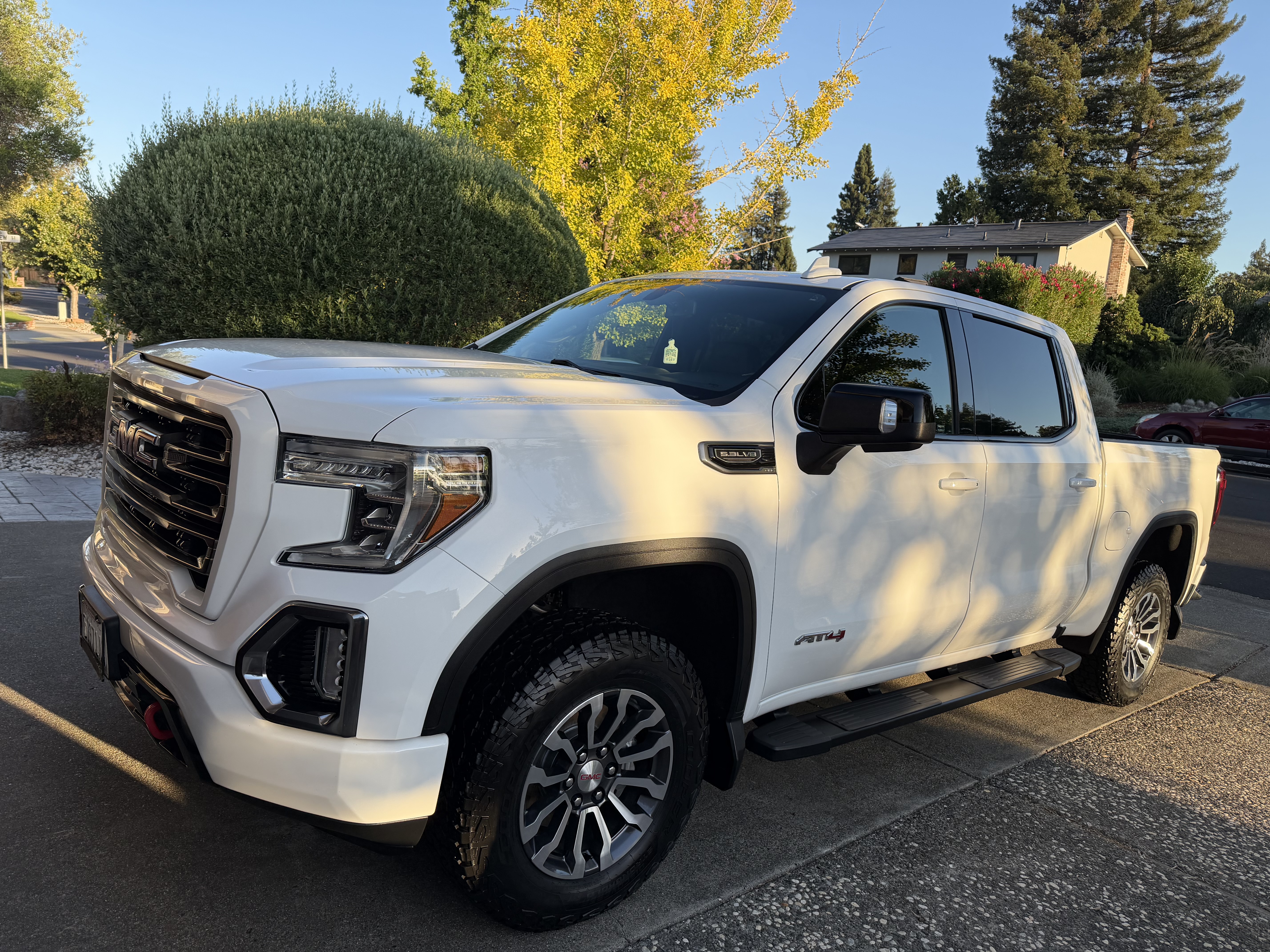 Used 2019 GMC Sierra 1500 AT4 w/ AT4 Preferred Package AWD/4WD image 1
