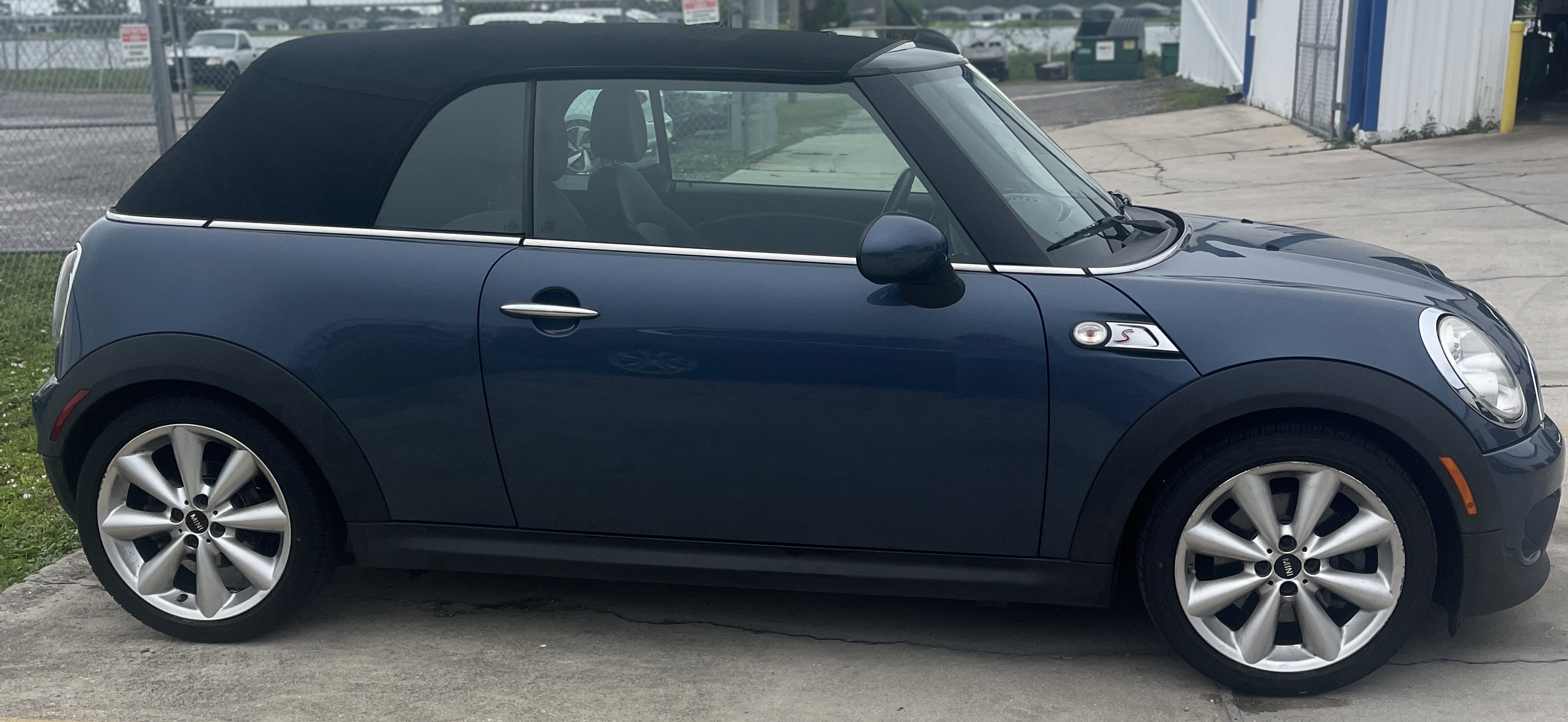 Used 2011 MINI Cooper S FWD image 2