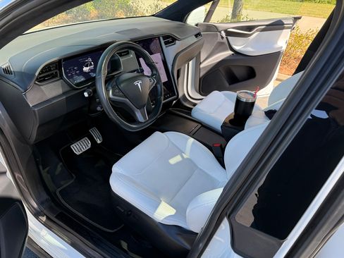 Used 2021 Tesla Model X Performance image 17