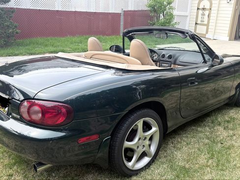 Used 2002 MAZDA MX-5 Miata LS image 12