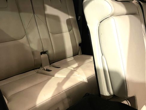 Used 2018 MAZDA CX-9 Touring w/ Touring Premium Package image 12