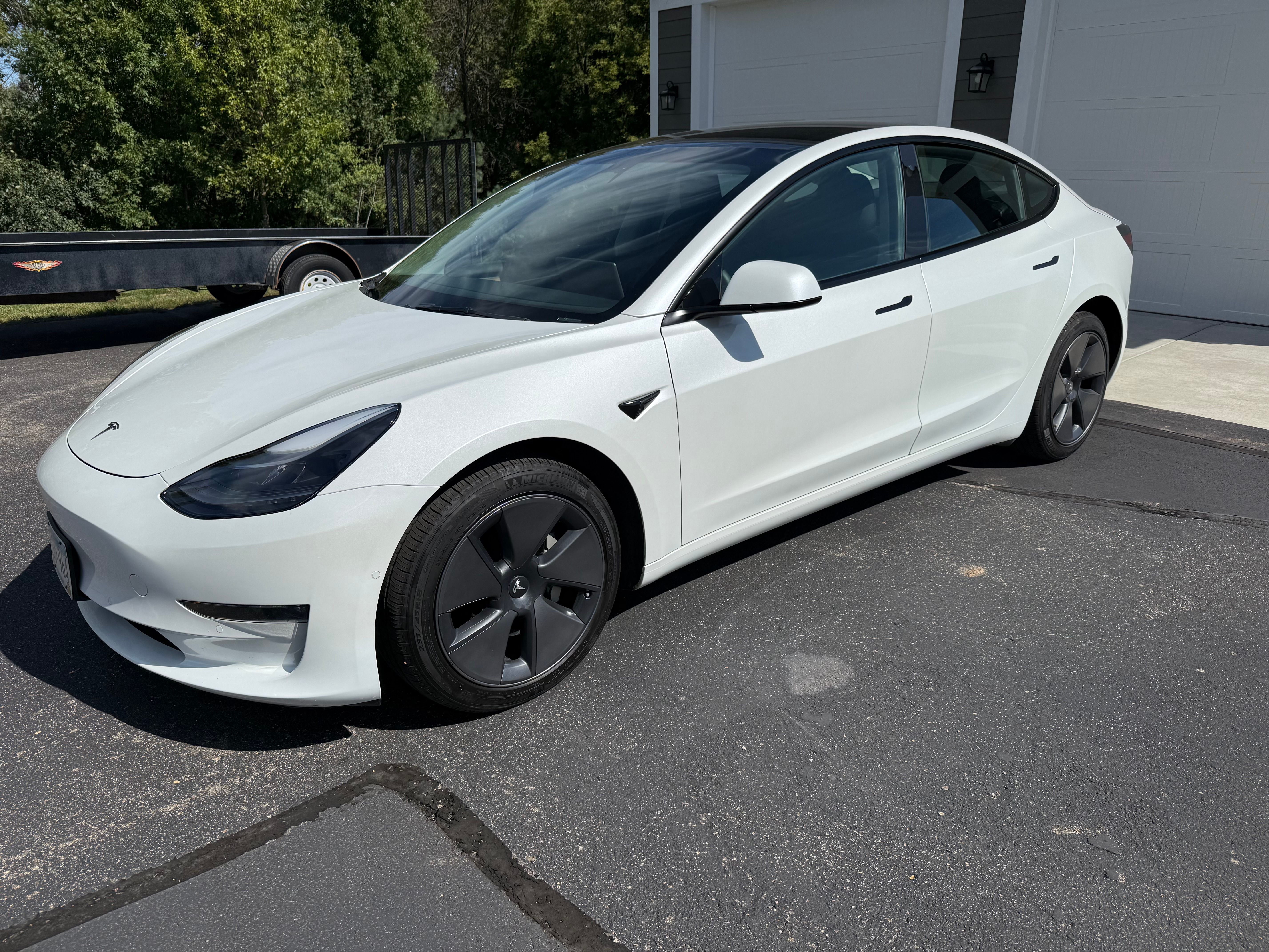 Used 2022 Tesla Model 3 Long Range AWD/4WD image 1
