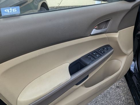Used 2010 Honda Accord LX-P image 13