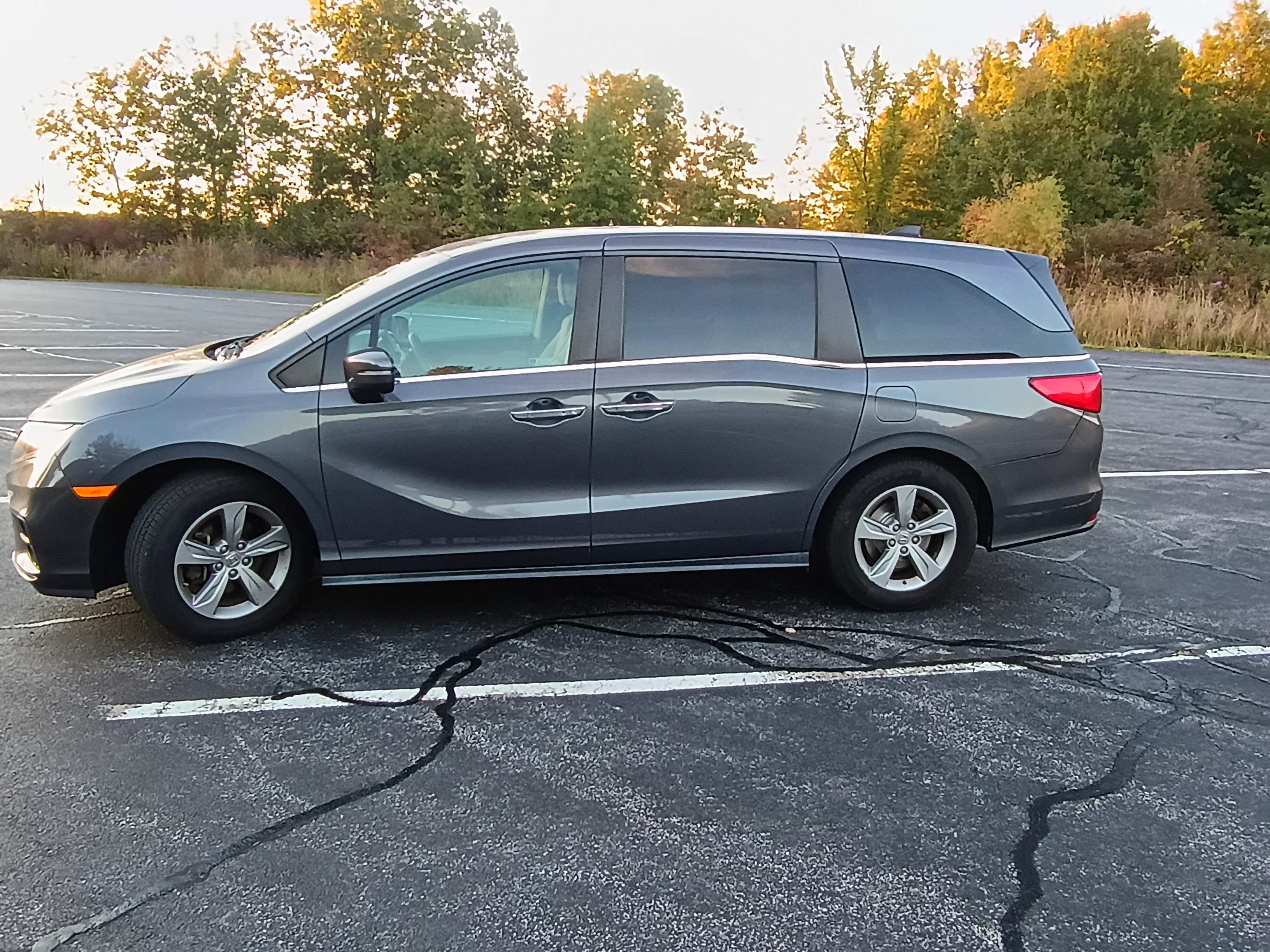 Used 2019 Honda Odyssey EX image 2