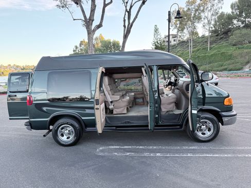 Used 2002 Dodge B1500 image 13