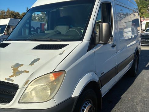 Used 2013 Mercedes-Benz Sprinter 3500 image 5