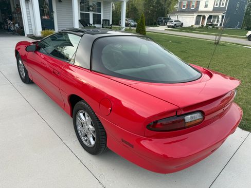 Used 2002 Chevrolet Camaro Z28 w/ Preferred Equipment Group 2 RWD image 8