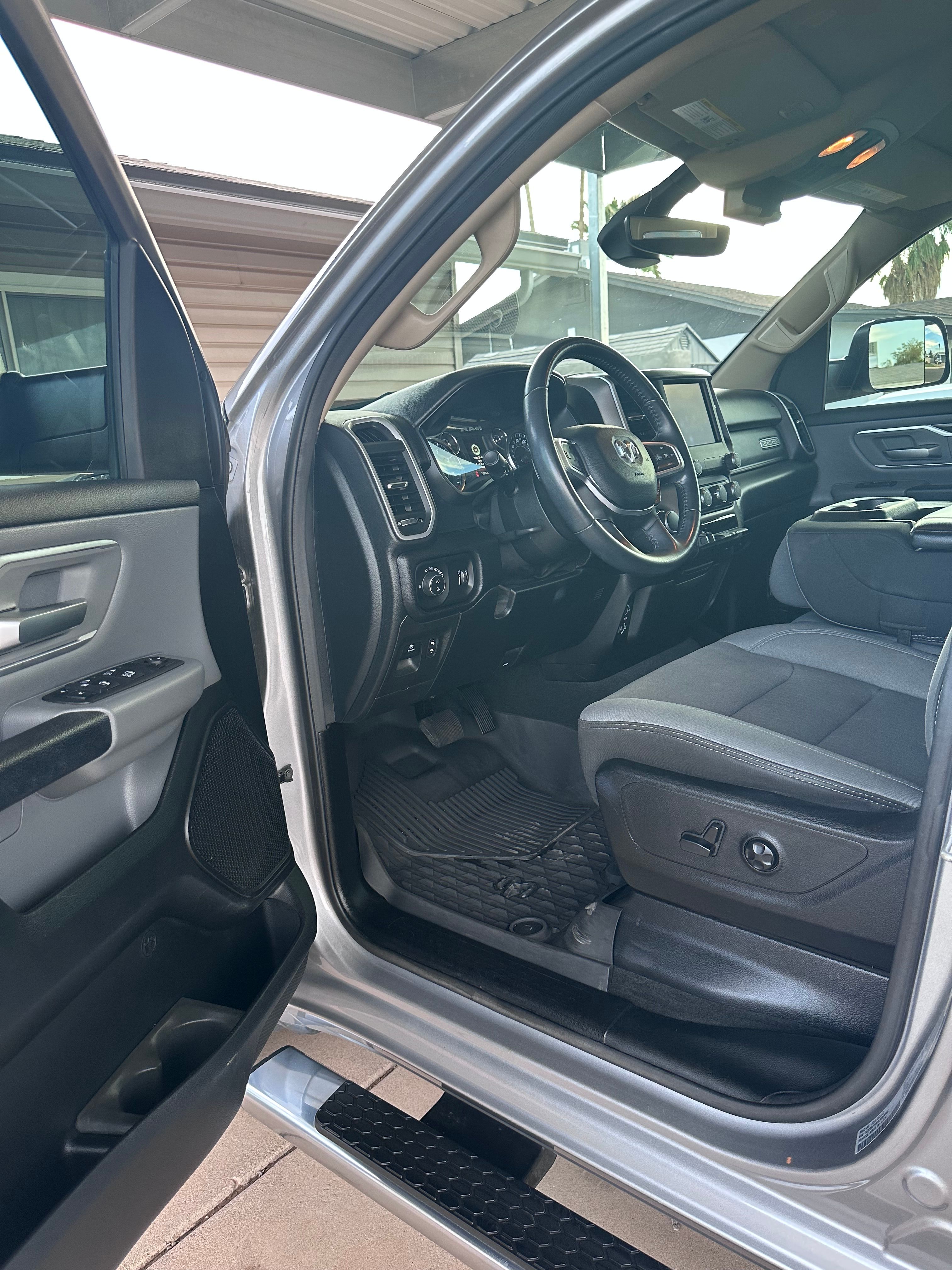 Used 2020 RAM 1500 Big Horn AWD/4WD image 9