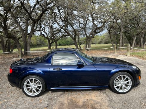 Used 2011 MAZDA MX-5 Miata Grand Touring w/ Premium Pkg image 25
