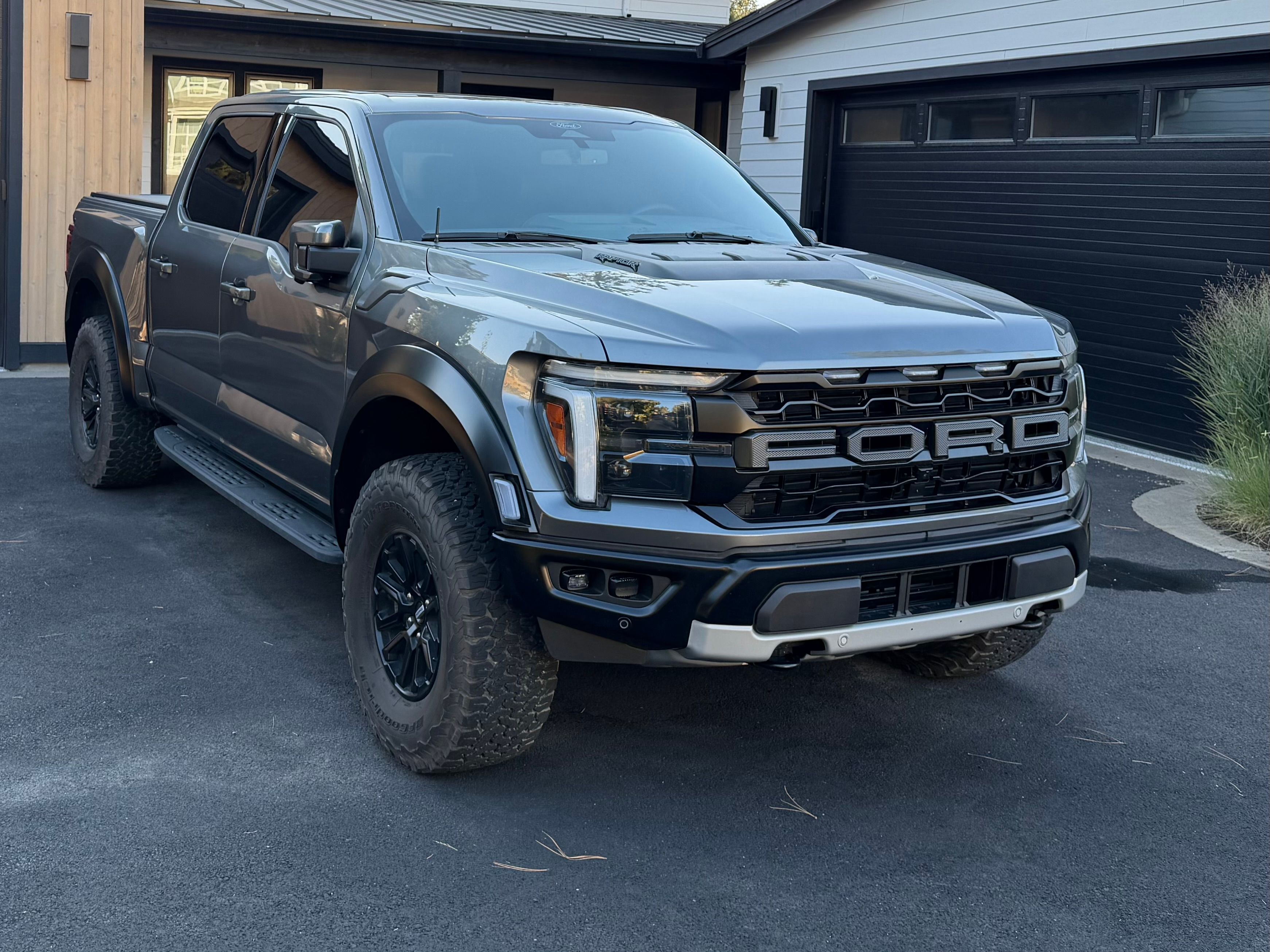 Used 2025 Ford F150 Raptor AWD/4WD image 1