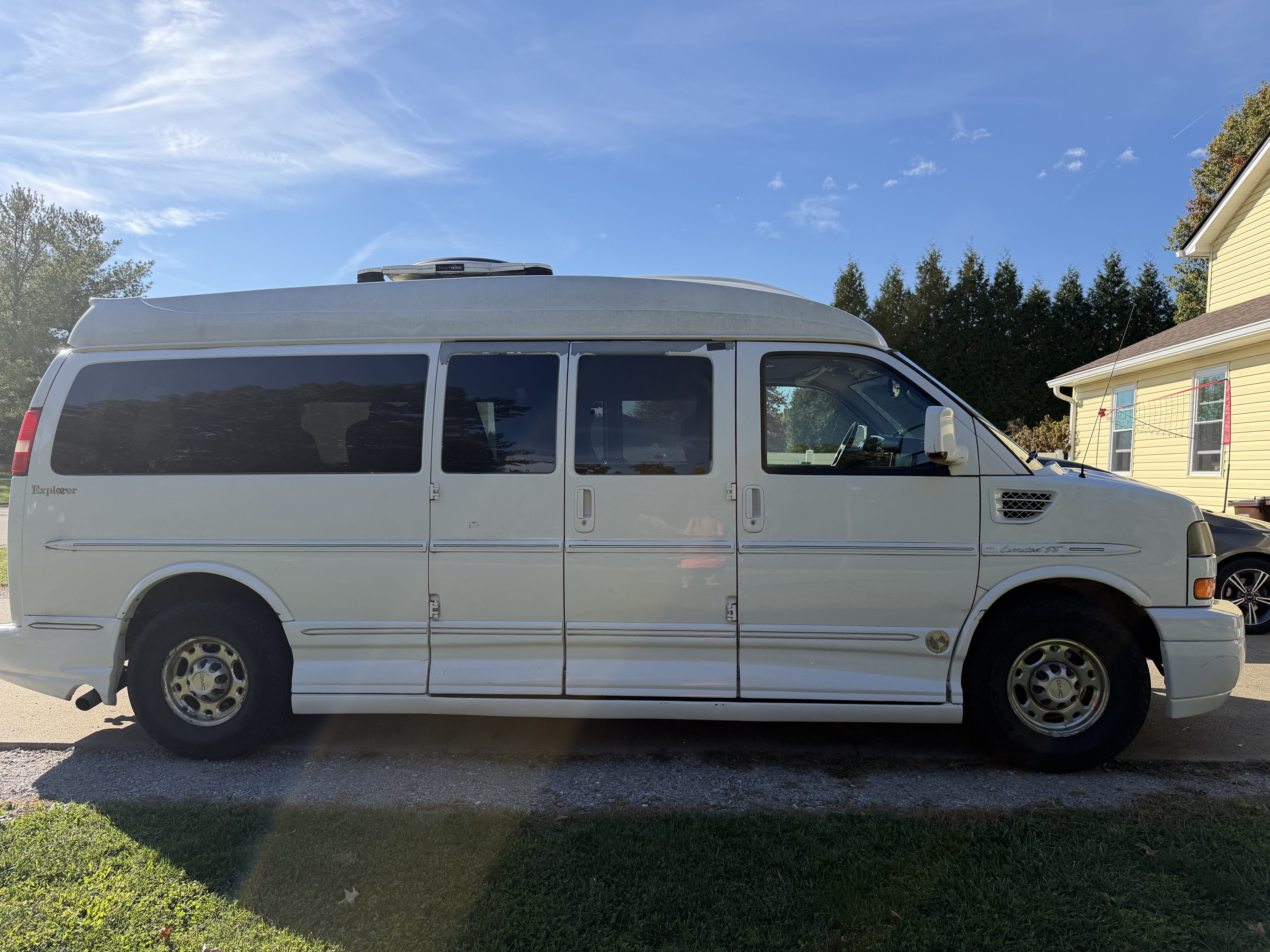 Used 2013 GMC Savana 2500 Extended RWD image 2