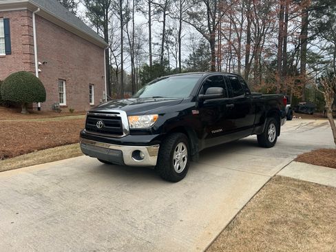 Used 2011 Toyota Tundra 2WD Double Cab w/ SR5 Pkg image 8