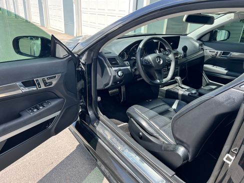 Used 2010 Mercedes-Benz E 550 Coupe image 9