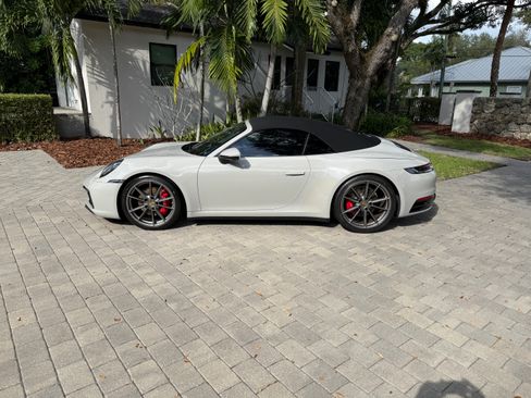 Used 2020 Porsche 911 Carrera 4S image 1